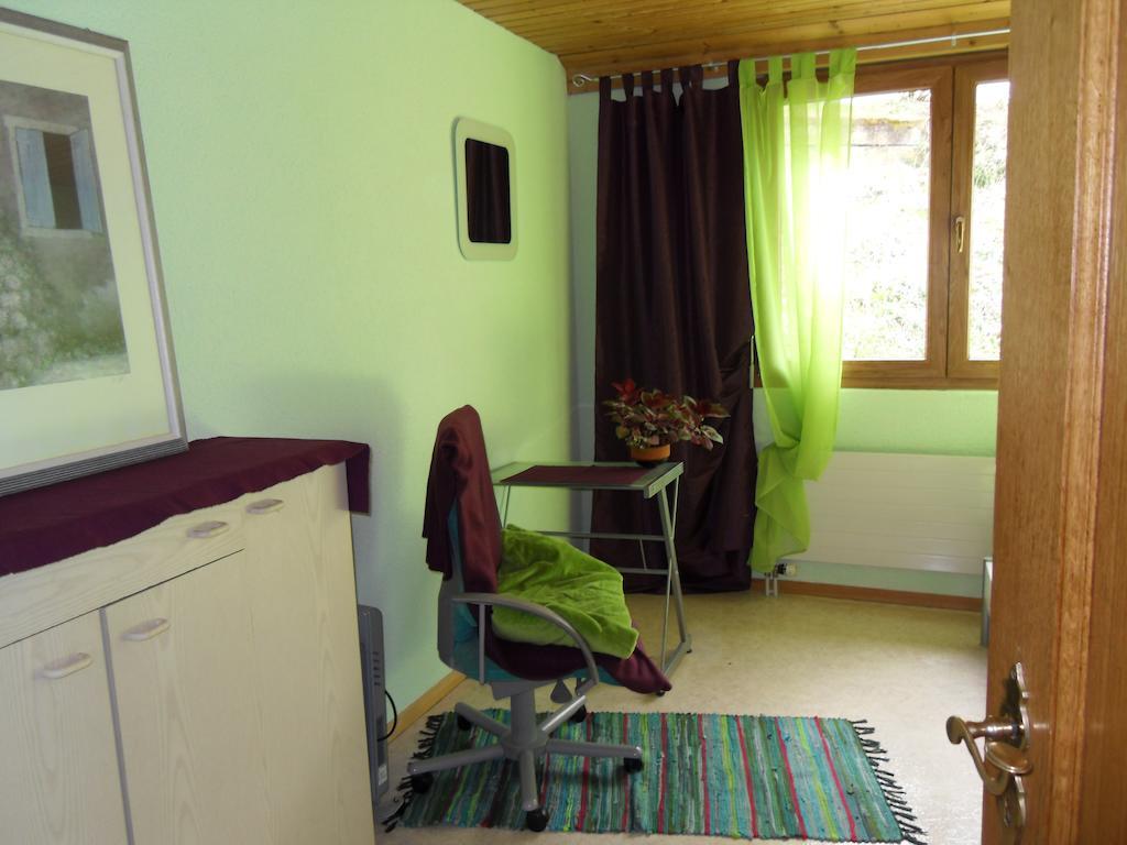 Bed&Breakfast In Flueh Hofstetten-Fluh Kamer foto